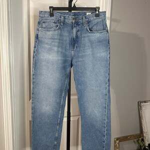 Zara Women's Light Blue High-Waisted Straight Leg Jeans#162